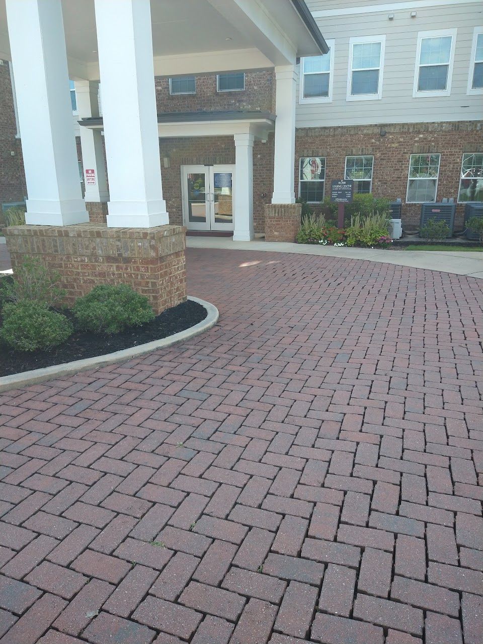 Manor At Broad Street