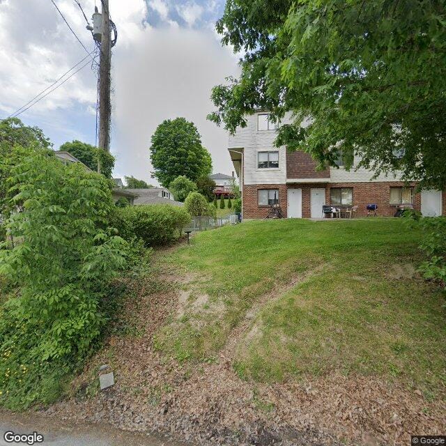 Maple Court Apts