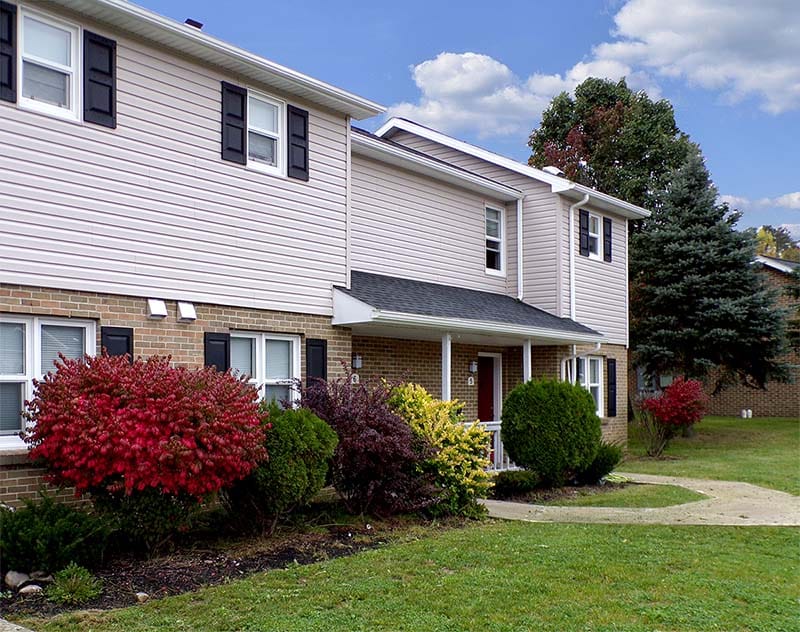 Maple Leaf Apts