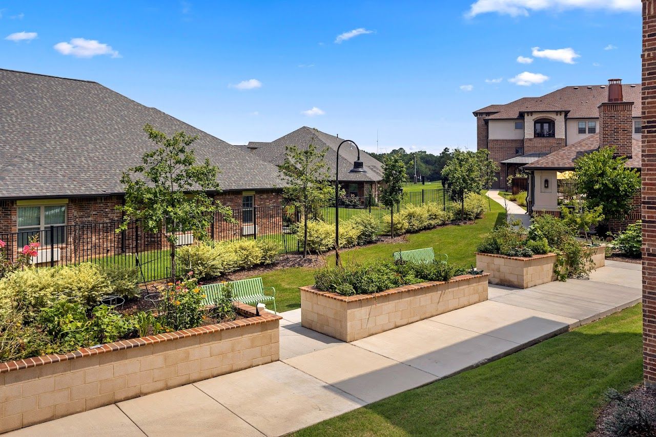 Mariposa Apartment Homes At Westchester