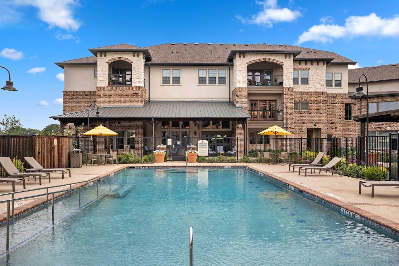 Mariposa Apartment Homes At Westchester