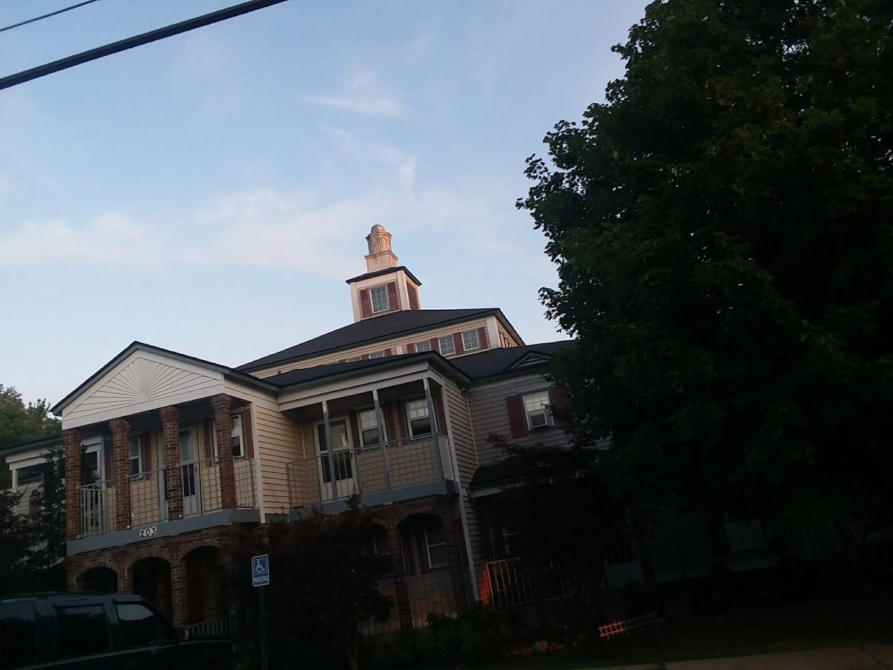 Marshall Manor
