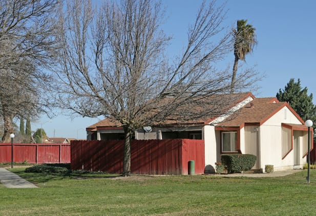 Mendota Gardens Apts