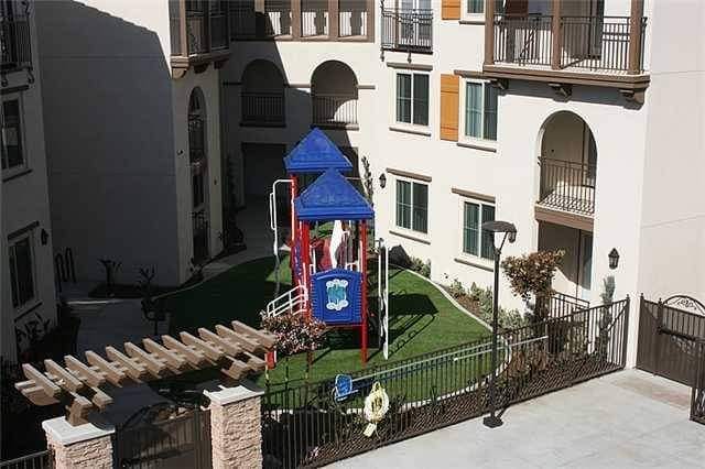 Mercado Apts