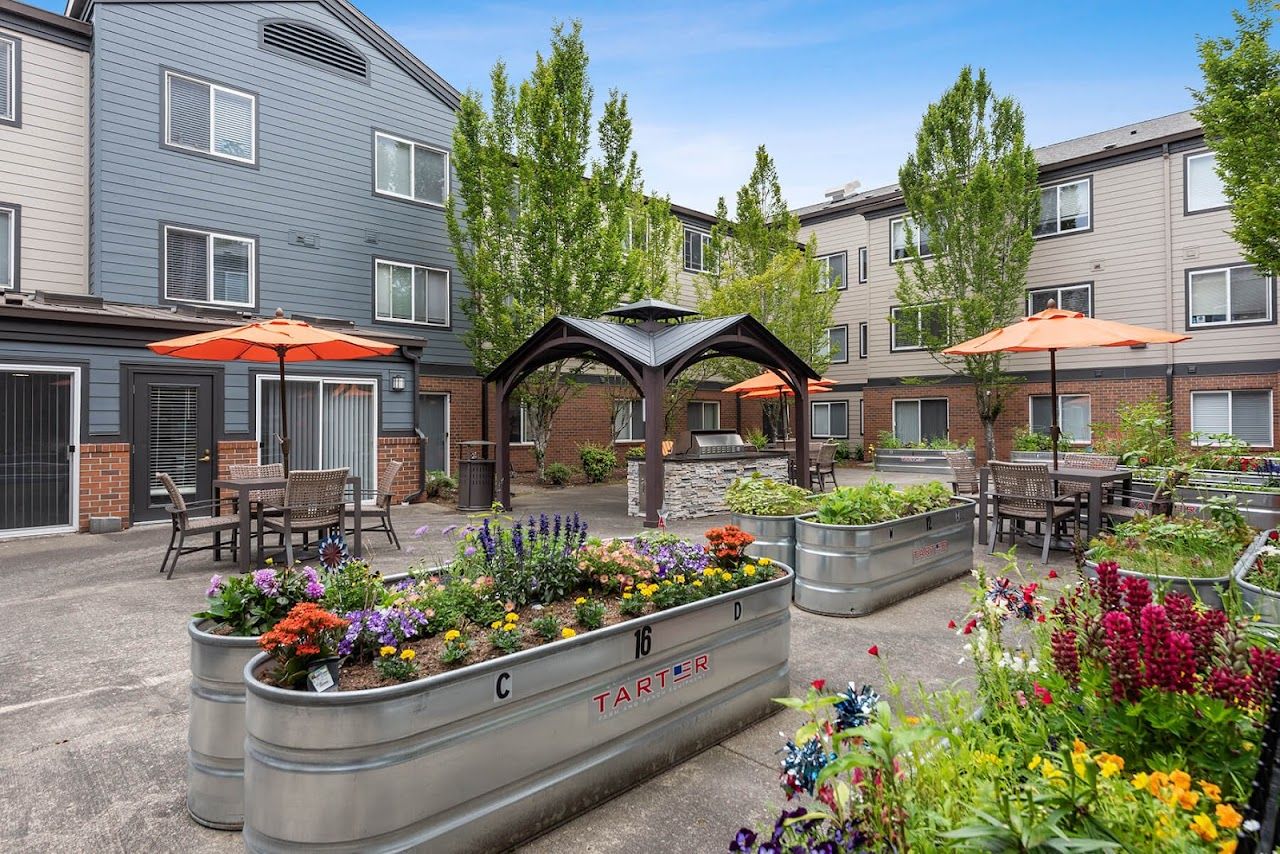 Meridian Court Apartments