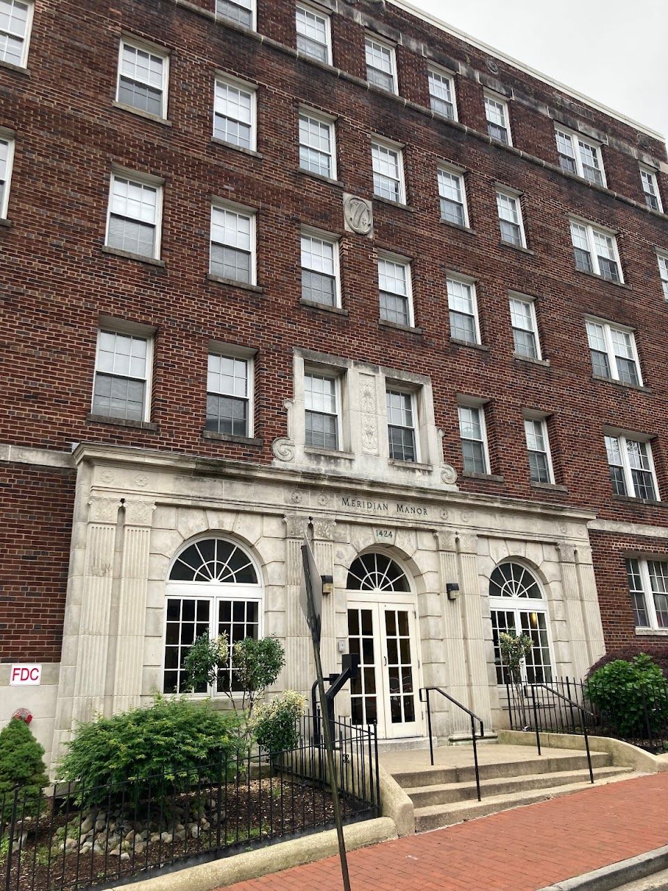 Meridian Manor Apts