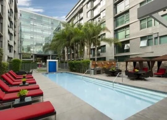 Metropolitan Lofts