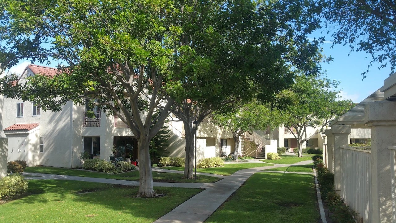 Mira Vista Senior Apts