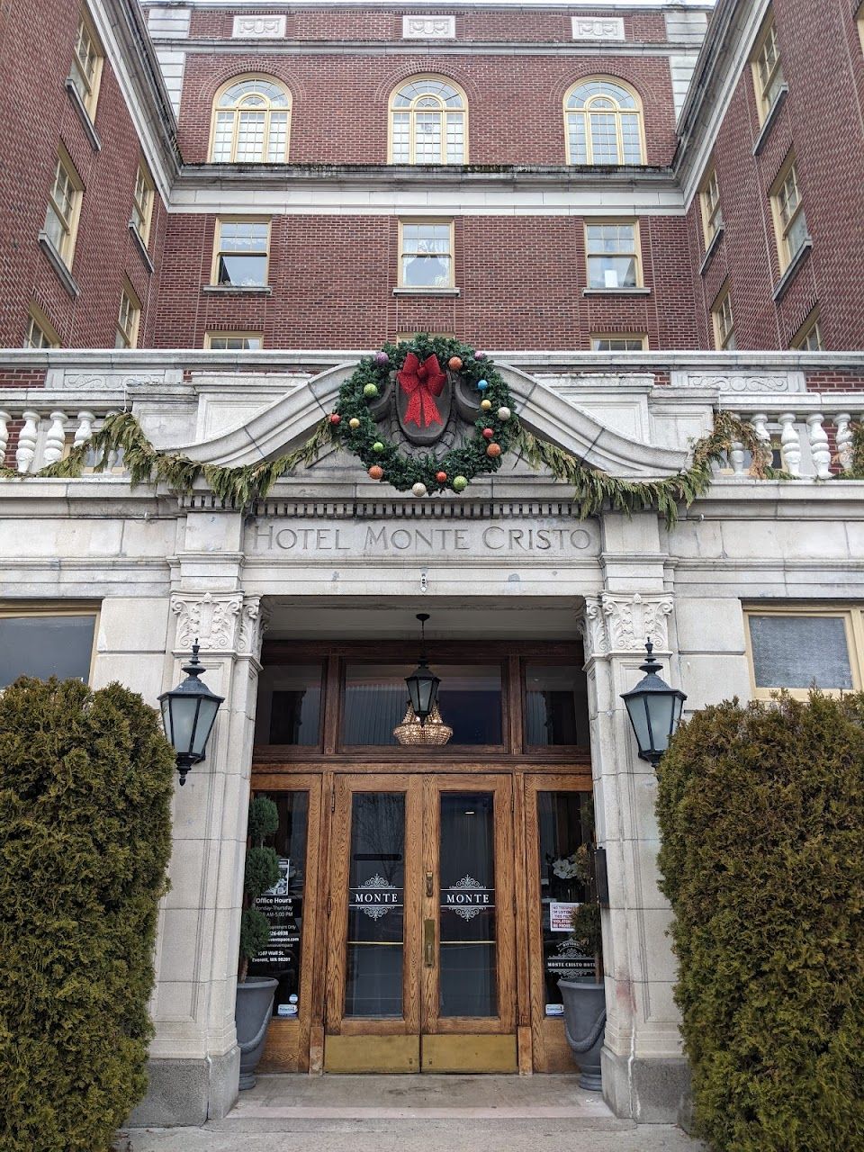 Monte Cristo Hotel