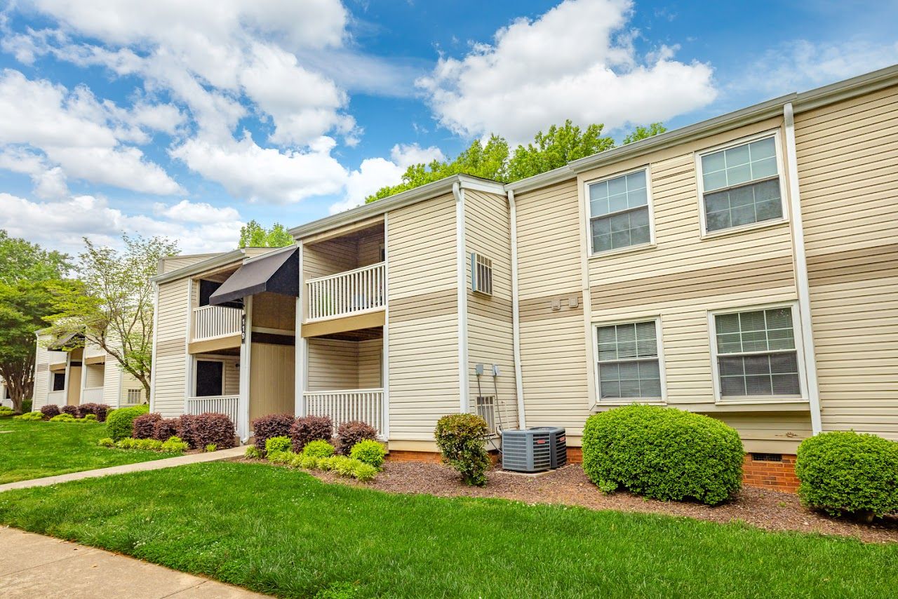 Morehead Apts