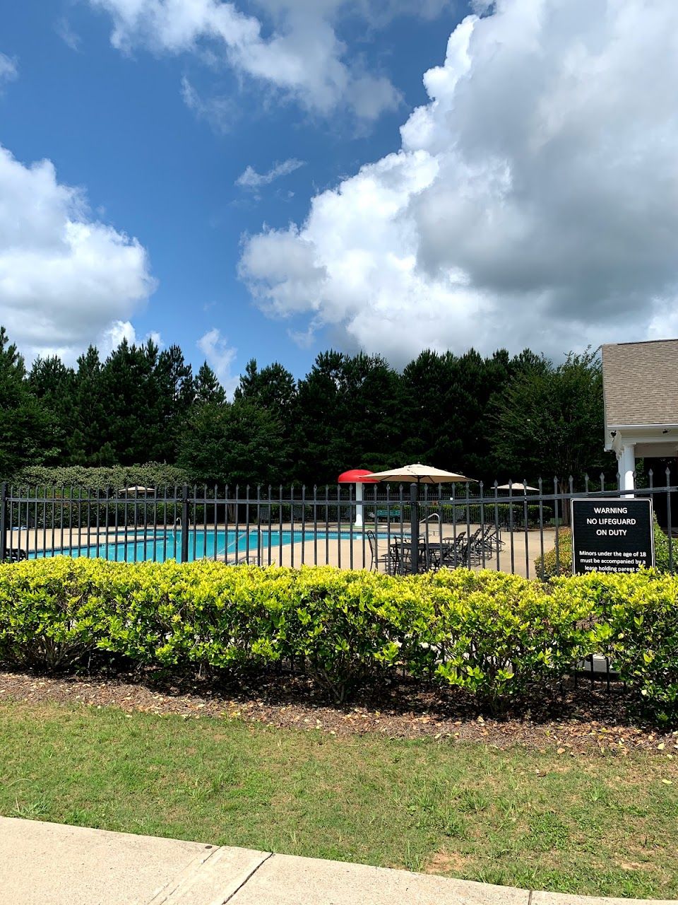 Mountainside Manor Apartments