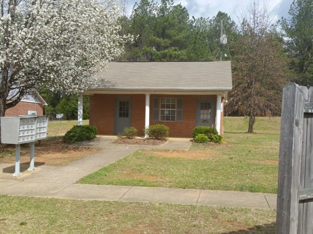Munford Village