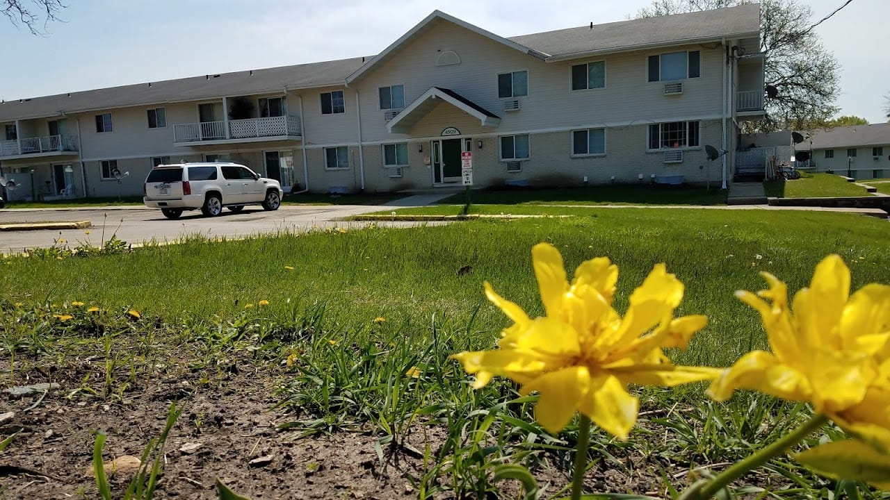 Nakoma Heights Apts