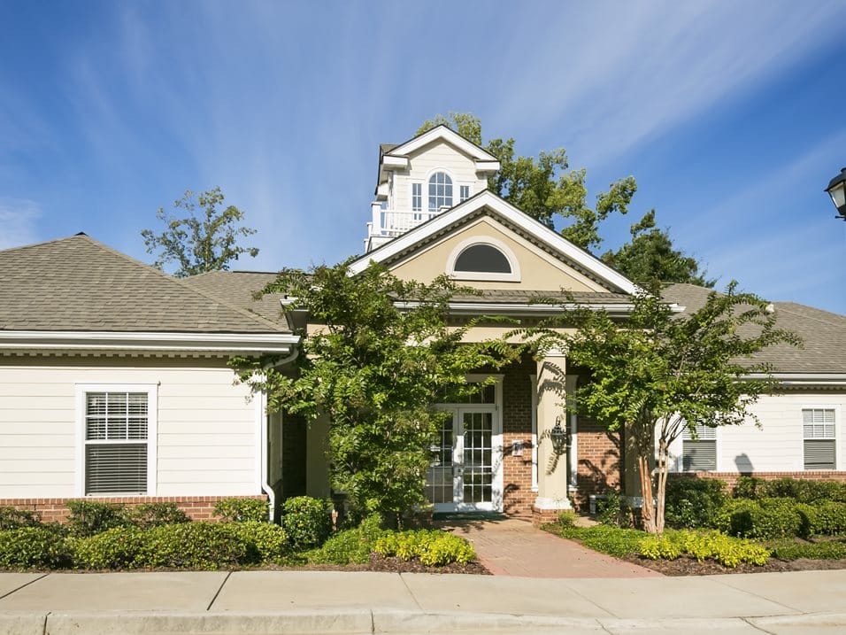 Newnan Crossing Apartments