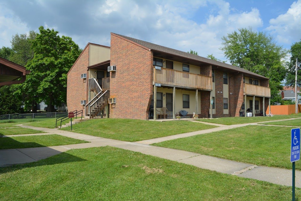 Ninth Street Apts