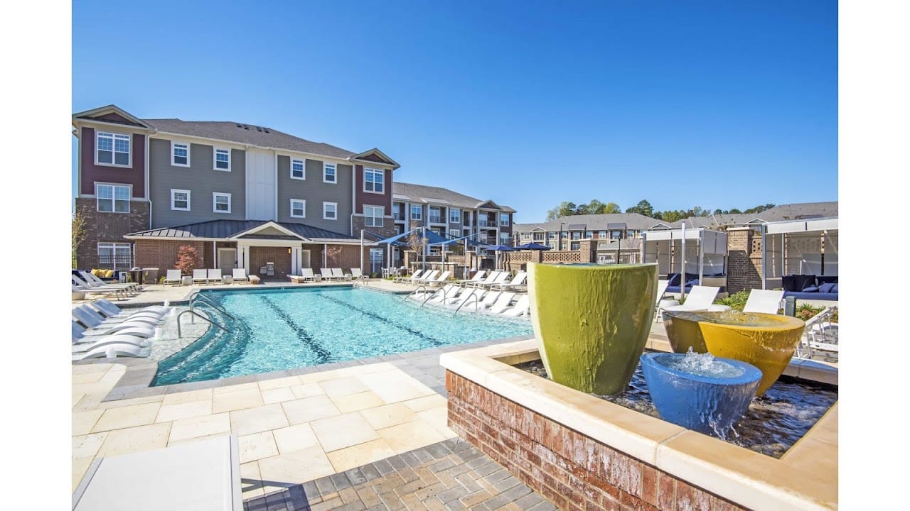 Northlake Center Apartments