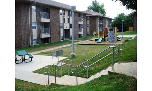 Nu Elm Apts