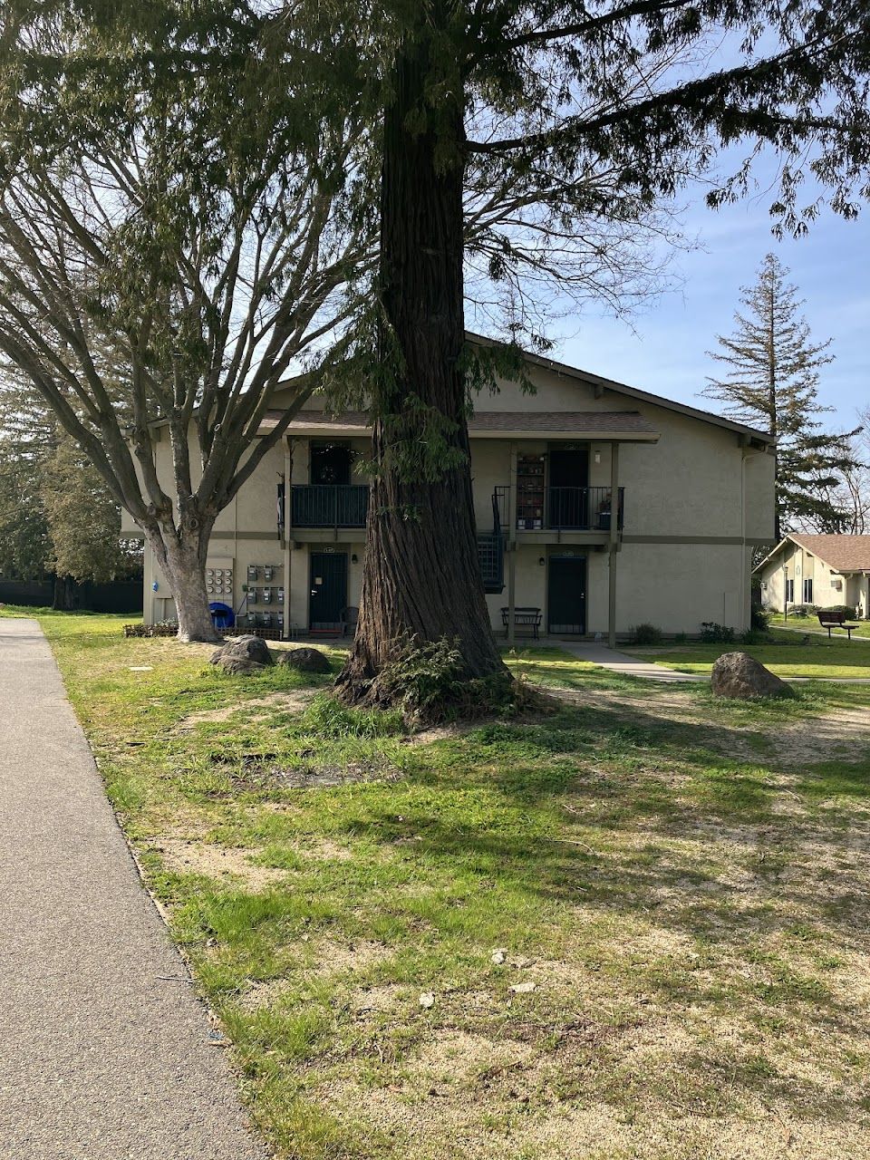 Oakdale Apartments