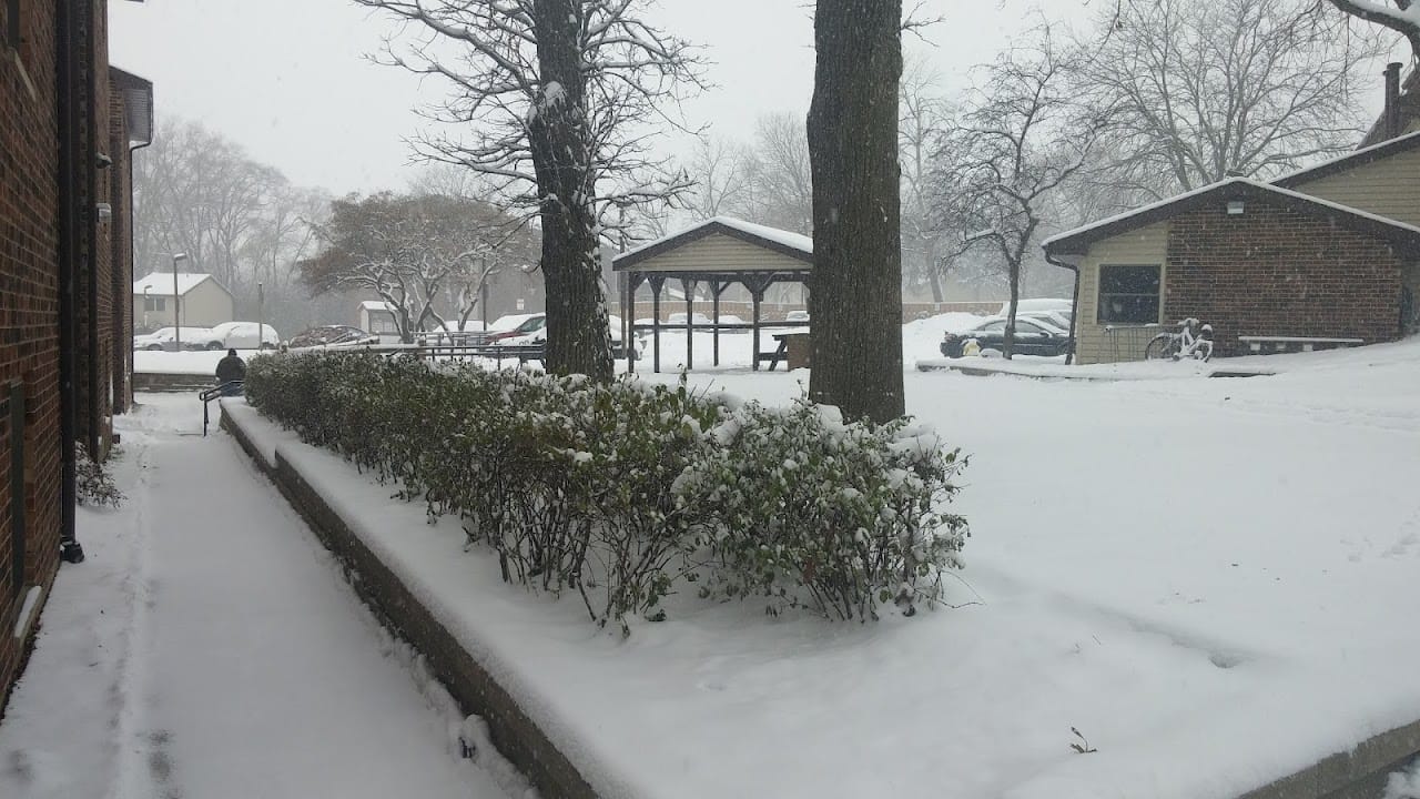 Oakridge Village Apts