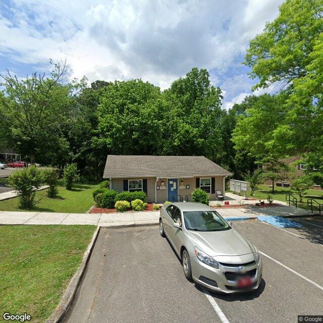Oaks Apartments