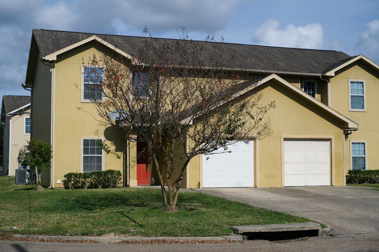 Oaks Apts