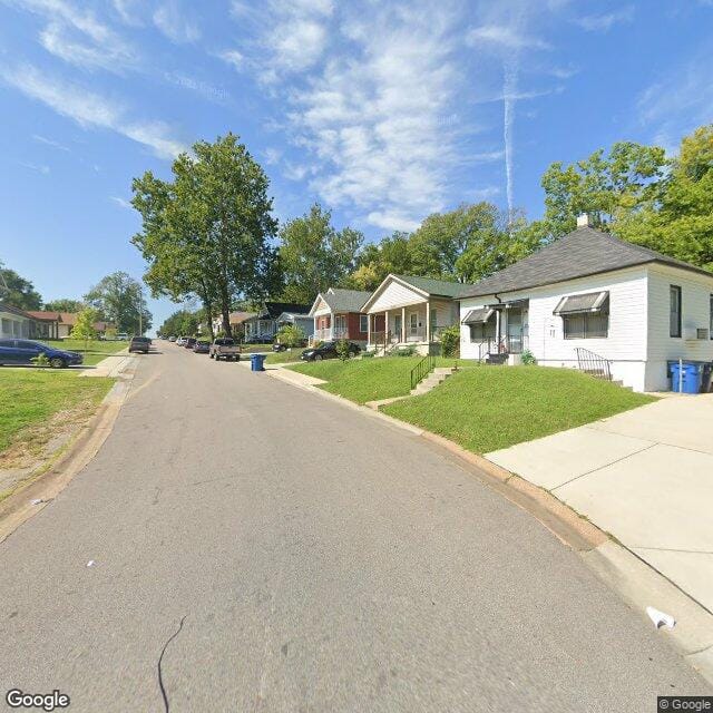Oakwood Ave