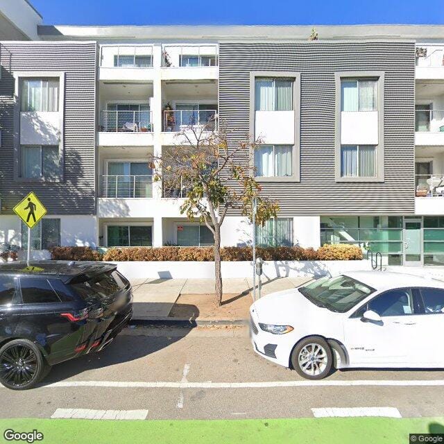 Ocean Breeze Apts
