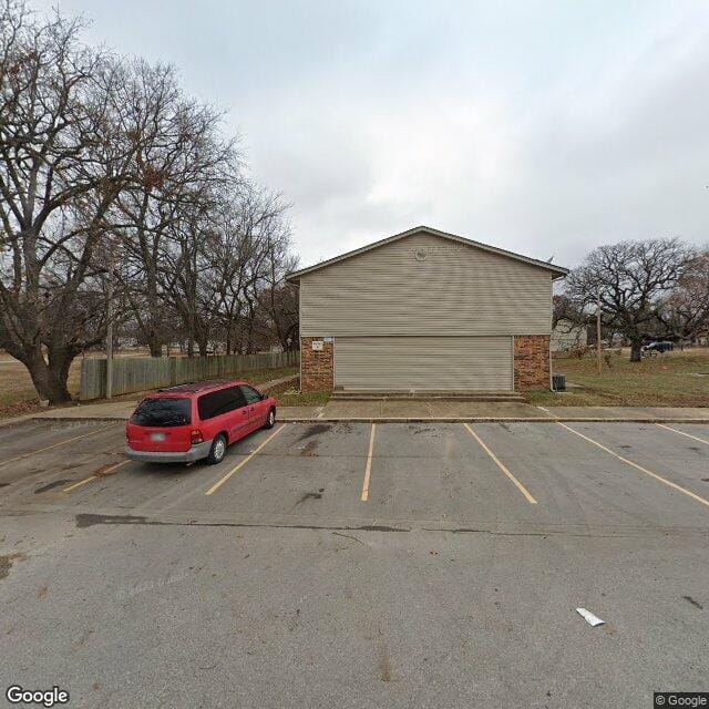 Oilton Village Apts