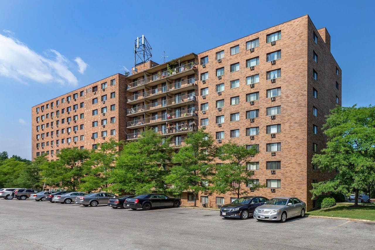 Owl'S Nest Apts