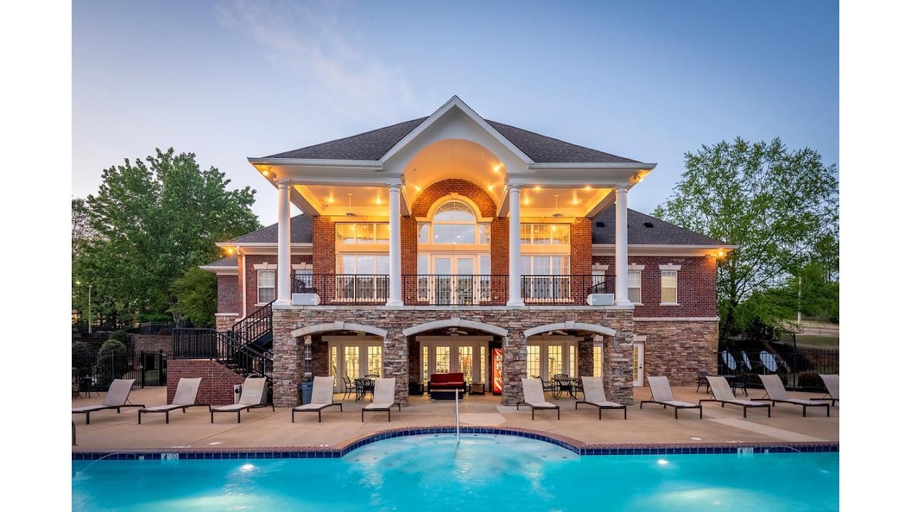 Oxford Apts