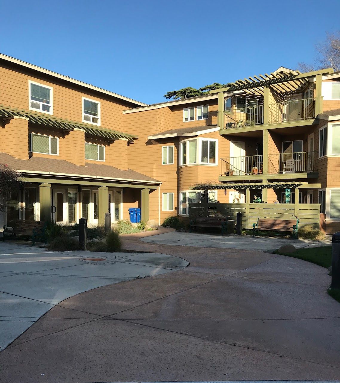 Pacific Grove Senior Apts