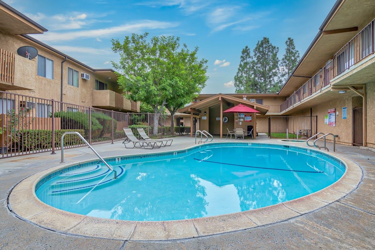 Palms Apts