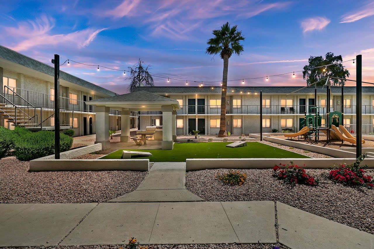 Palms At Glendale