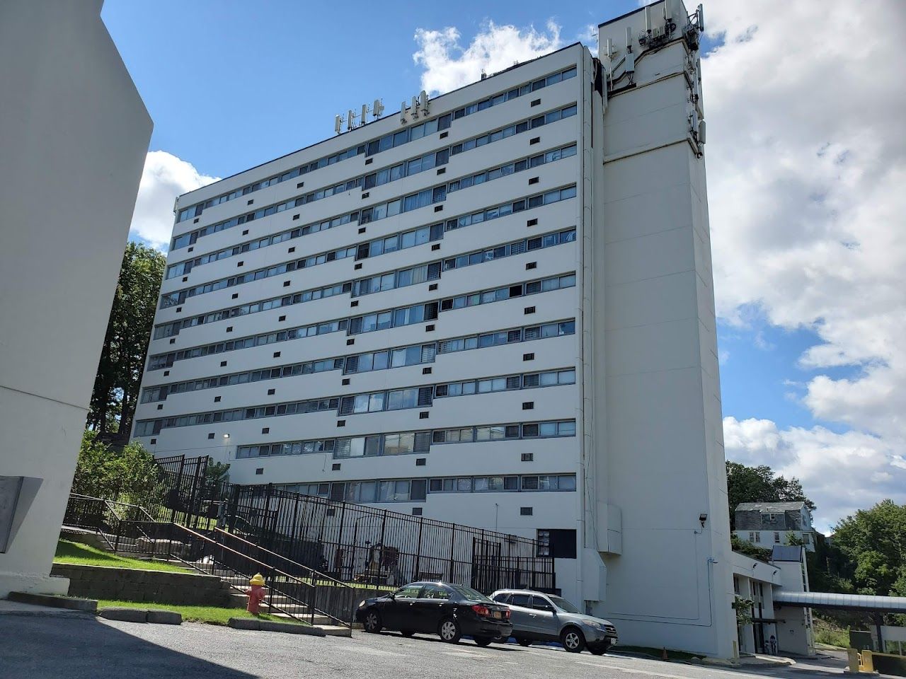 Parkledge Apts