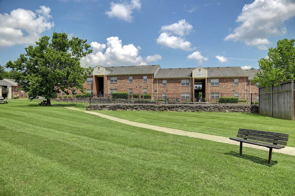Parkwood Villa Apts