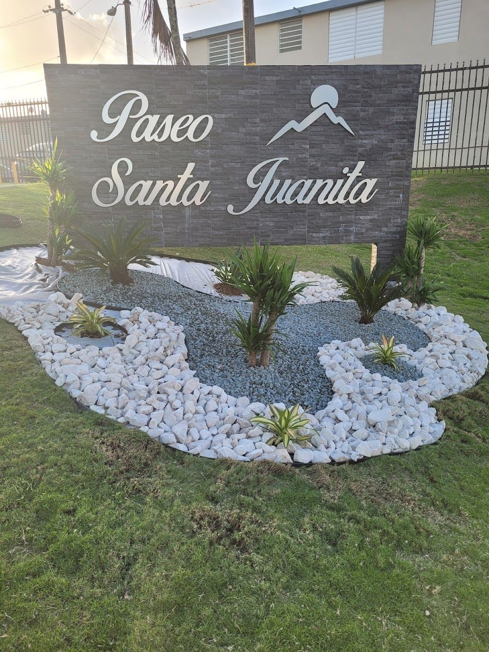 Paseo De Santa Juanita