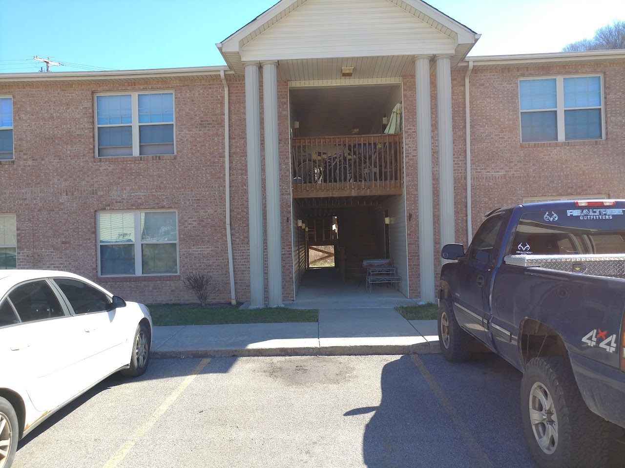 Pauli Heights Apts