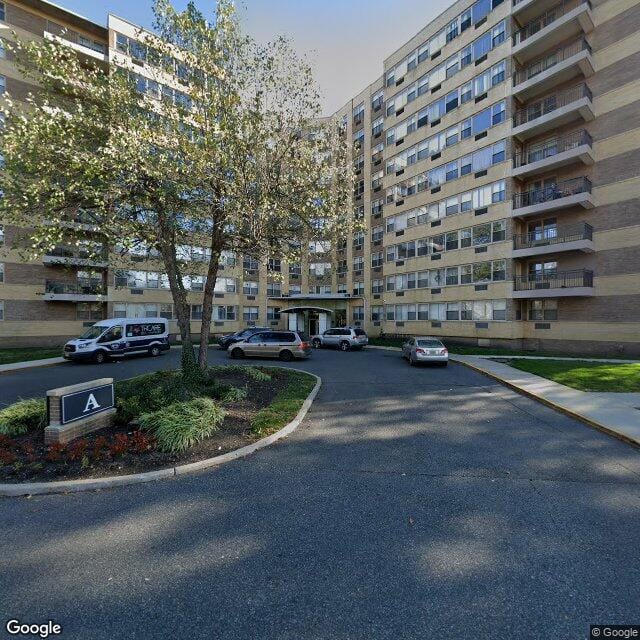 Pearlye/Parkview Apartments