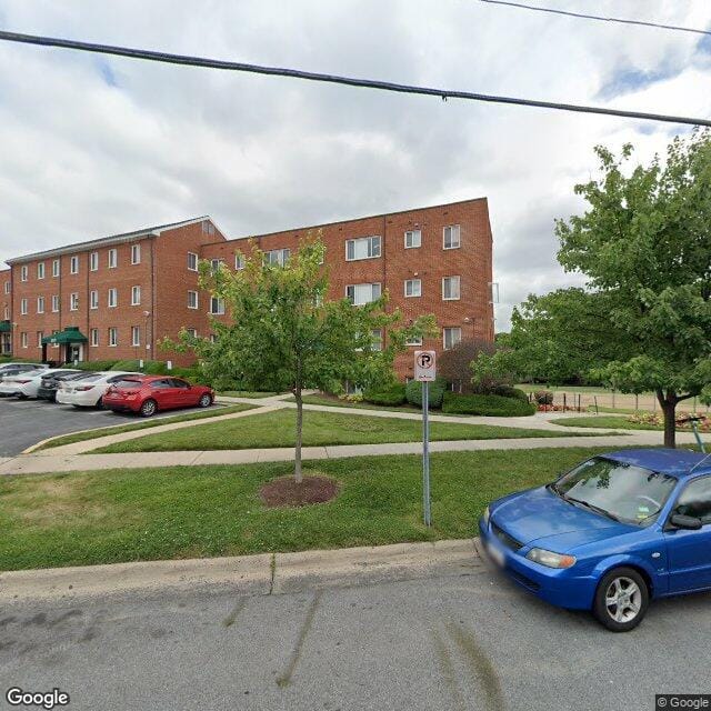 Pembridge Square Apts