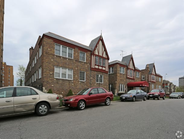 Pennbrooke Apts