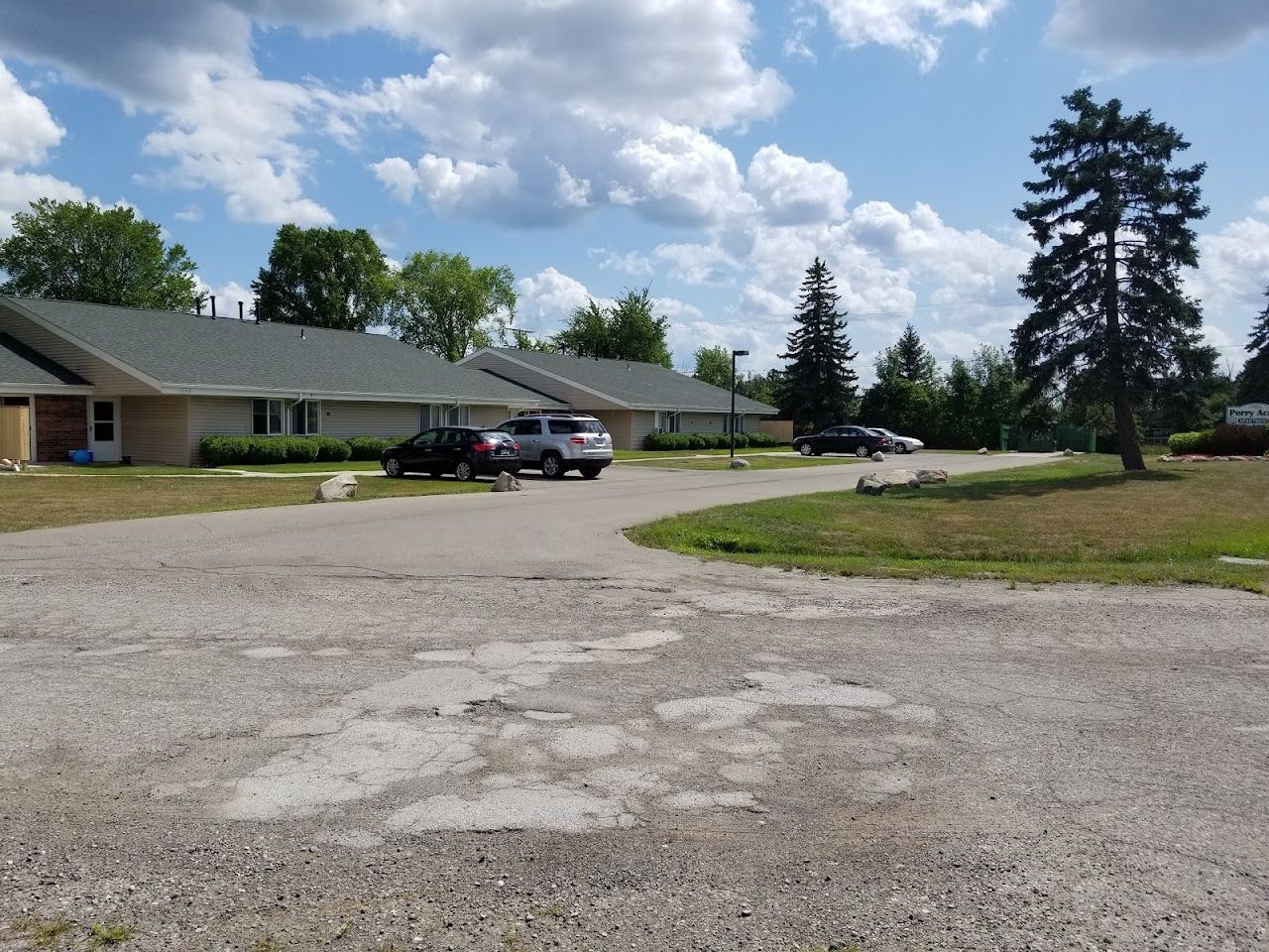 Perry Acres Apts