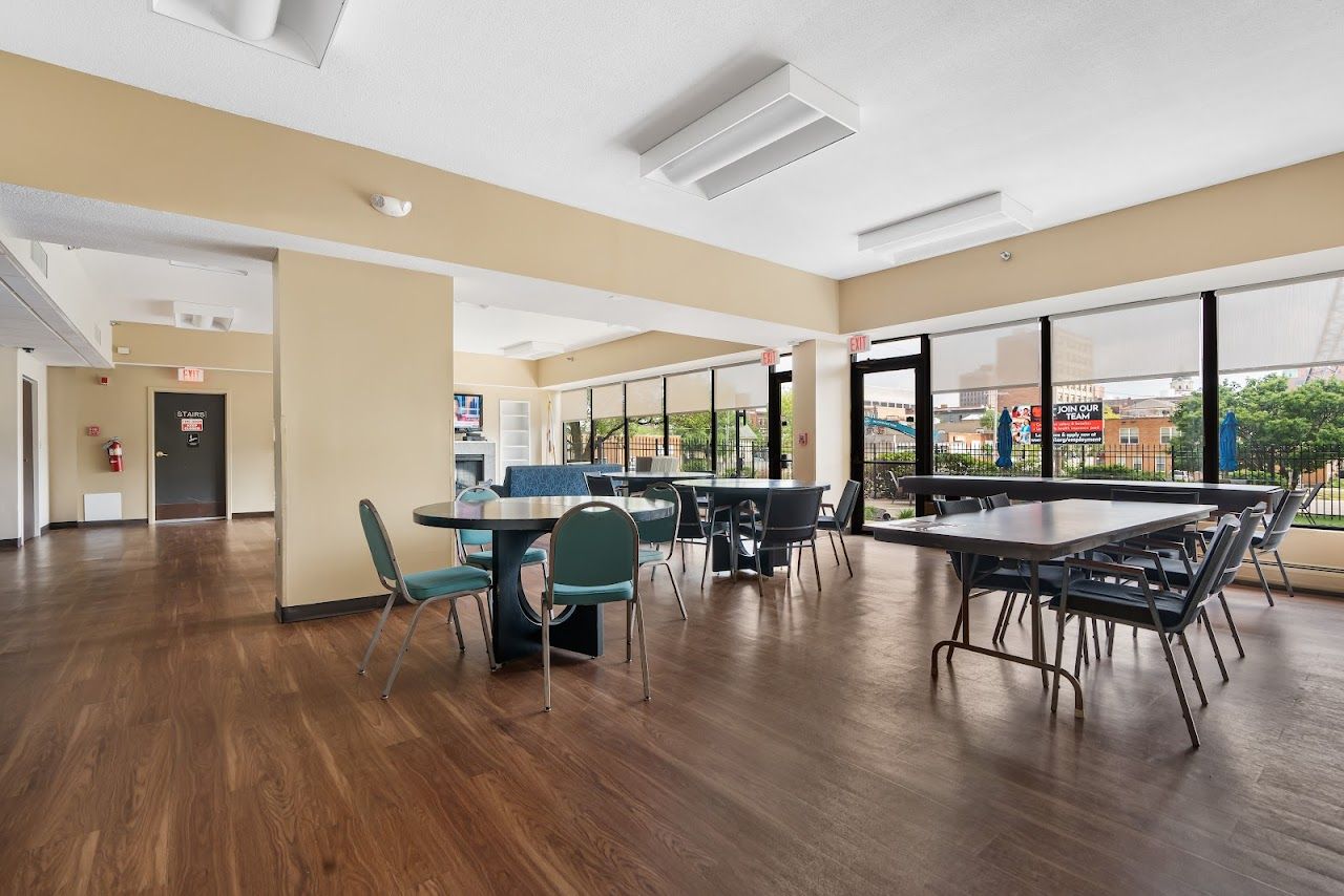 Phoenix Towers Apts