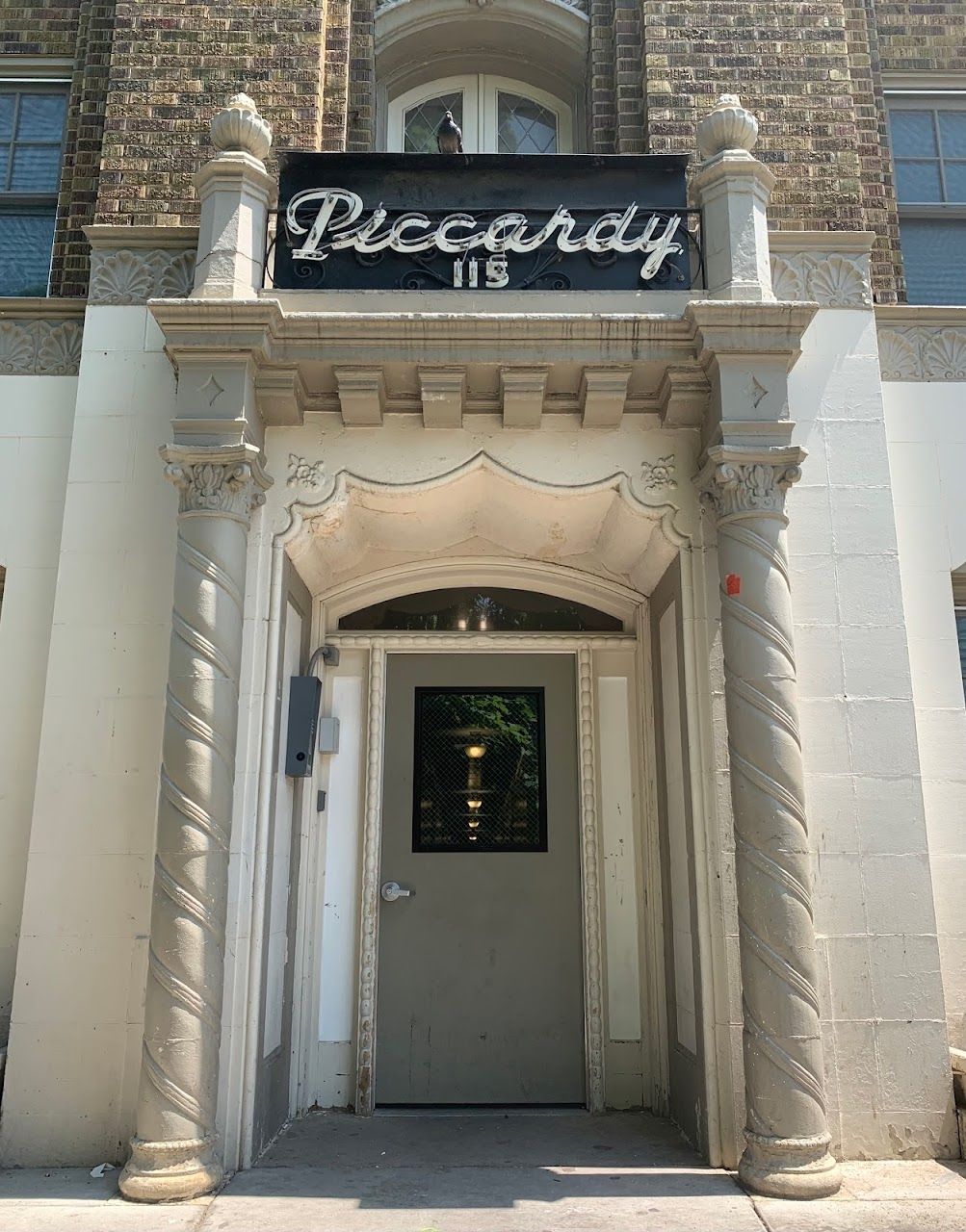 Piccardy Apts.