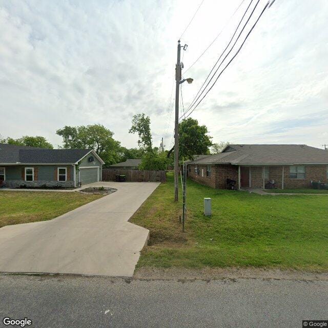 Pilot Point Apts