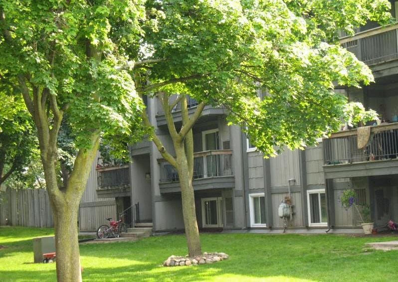 Pine Lake Apts