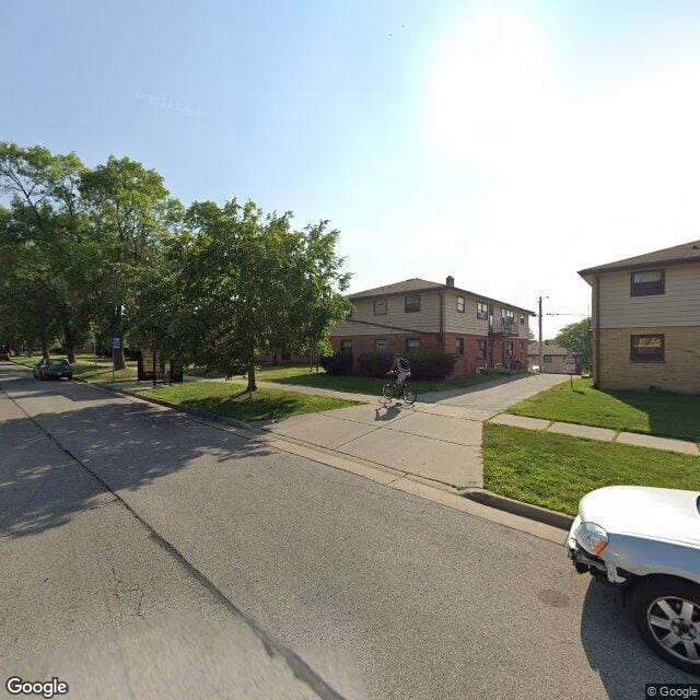 Pine Pointe Apts
