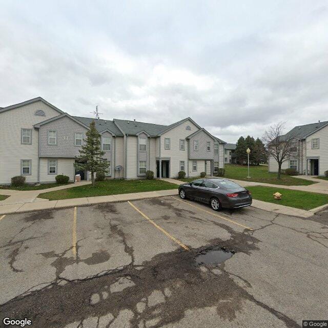 Pineshores Apts