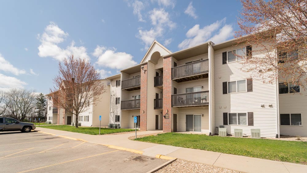 Pineview Apts