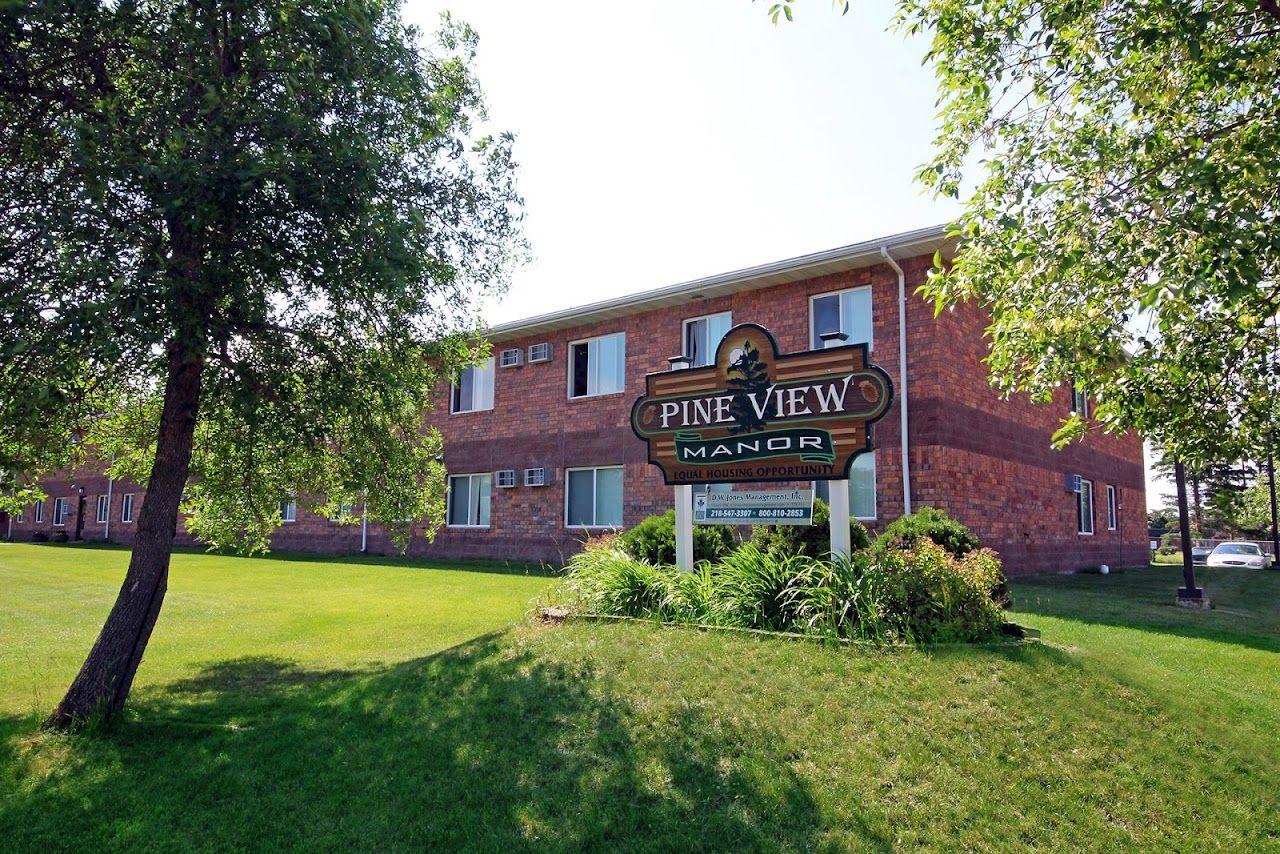 Pineview Manor