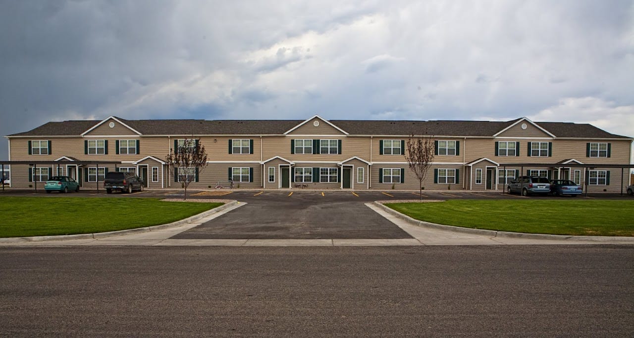 Pinewood Apts